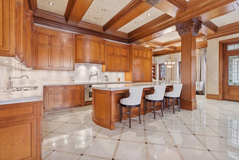 The Chef's Kitchen — 1888 Honey